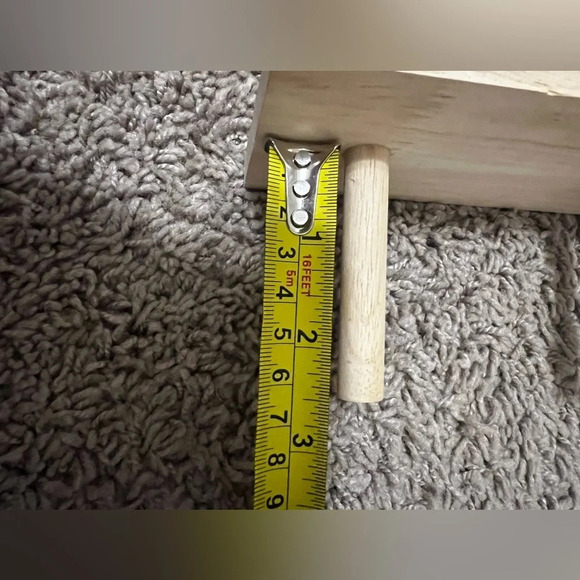 Wooden Hanger with 4 Pegs - Picture 4 of 7